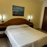فندق Federico Ii 3*